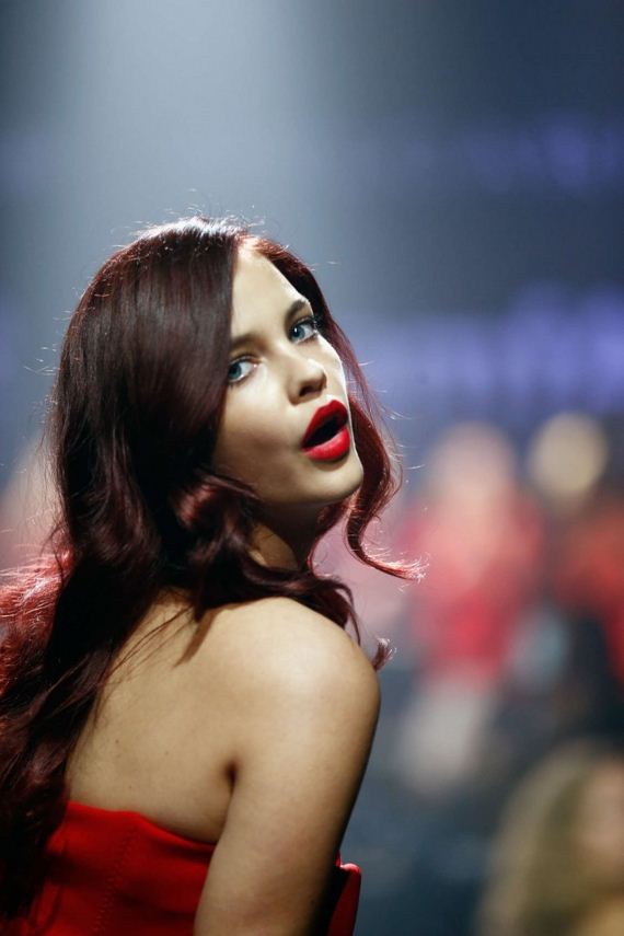 Barbara-Palvin -Fashion